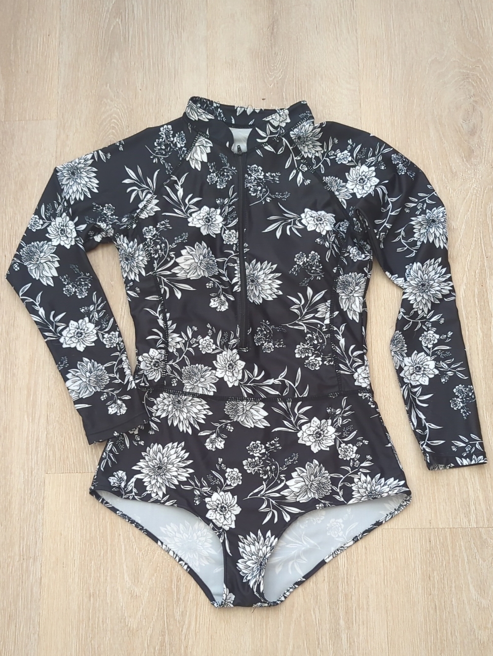 Long-Sleeve Floral One-Piece Swimsuit - Black/White